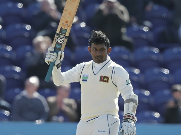 Players with 2000 Runs Scoring a Pair